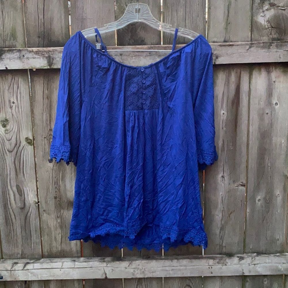 Shannon Ford Cold Shoulder top sz. M